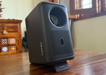 Lumio Arc 7 Projector Review:  The Future of Casual Binge-Watching
