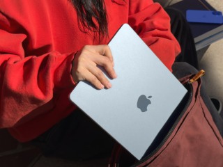 Amazon Great Republic Day Sale: Top Deals on Thin and Light Laptops From Apple, Acer, Asus and More Brands