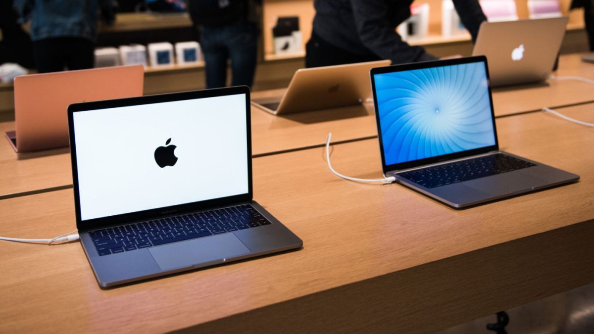 MacBook Pro With Mini-LED Display May Launch Around September-November, MacBook Air Expected in Mid-2022