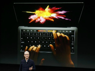 Apple&#039;s MacBook Pro 2016, Samsung Reveals Galaxy S8 Features, and More: Your 360 Daily