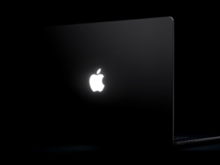 MacBook Pro With PROLED XDR Display Brings Back the Illuminated Apple Logo: Here&rsquo;s How It Works