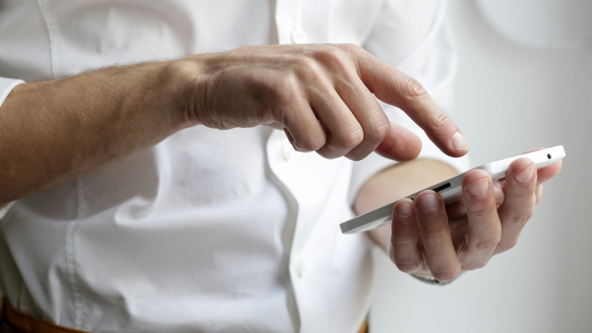 Android Malware Detected Using Machine Learning to Automatically Detect and Click on Ads