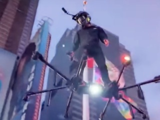 Man Flying on Hoverboard Over New York&rsquo;s Times Square Reminds People of Famous Spider-Man Villain