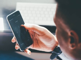 Apple Warns iPhone Users of &#039;Mercenary Spyware&#039; Attack in 92 Countries