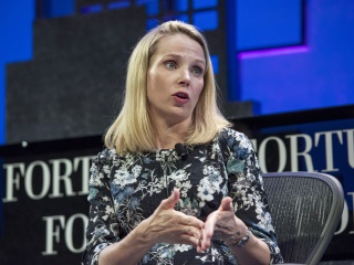 Yahoo CEO Marissa Mayer Asks for Her Bonus to Be Distributed Among Employees