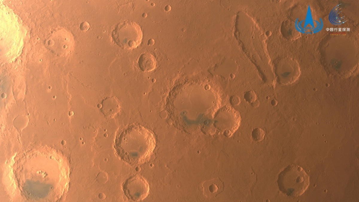 China's Tianwen-1 Spacecraft Captures Images of Entire Planet of Mars