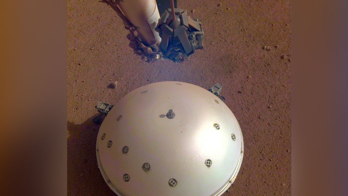 Insight Mars Lander Losing Power, Will See Dusty Demise in July, Says NASA