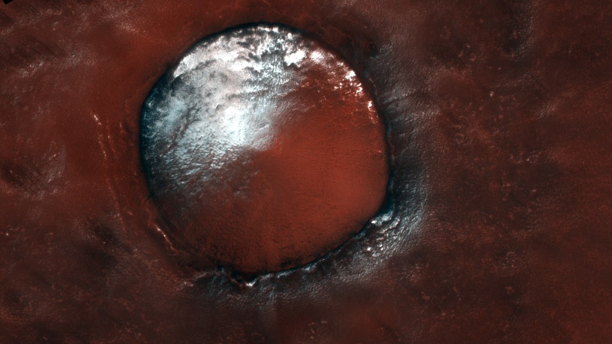 Red Planet or Red Velvet Cake? ESA Releases Delightful Image of Mars