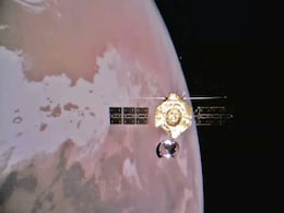 China's Tianwen-1 Mars Probe Captures Stunning Selfies Above the Red Planet's North Pole China's Tianwen-1 Mars Probe Captures Stunning Selfies Above the Red Planet's North Pole