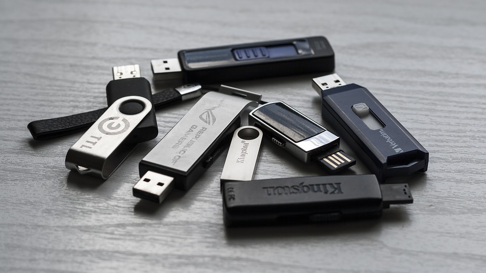Microsoft Windows 10 Stops Requiring You to 'Safely Remove' USB Storage Devices