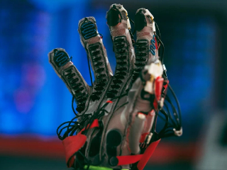 Meta Showcases Prototype Haptic Glove, Will Let Users Feel Objects in VR