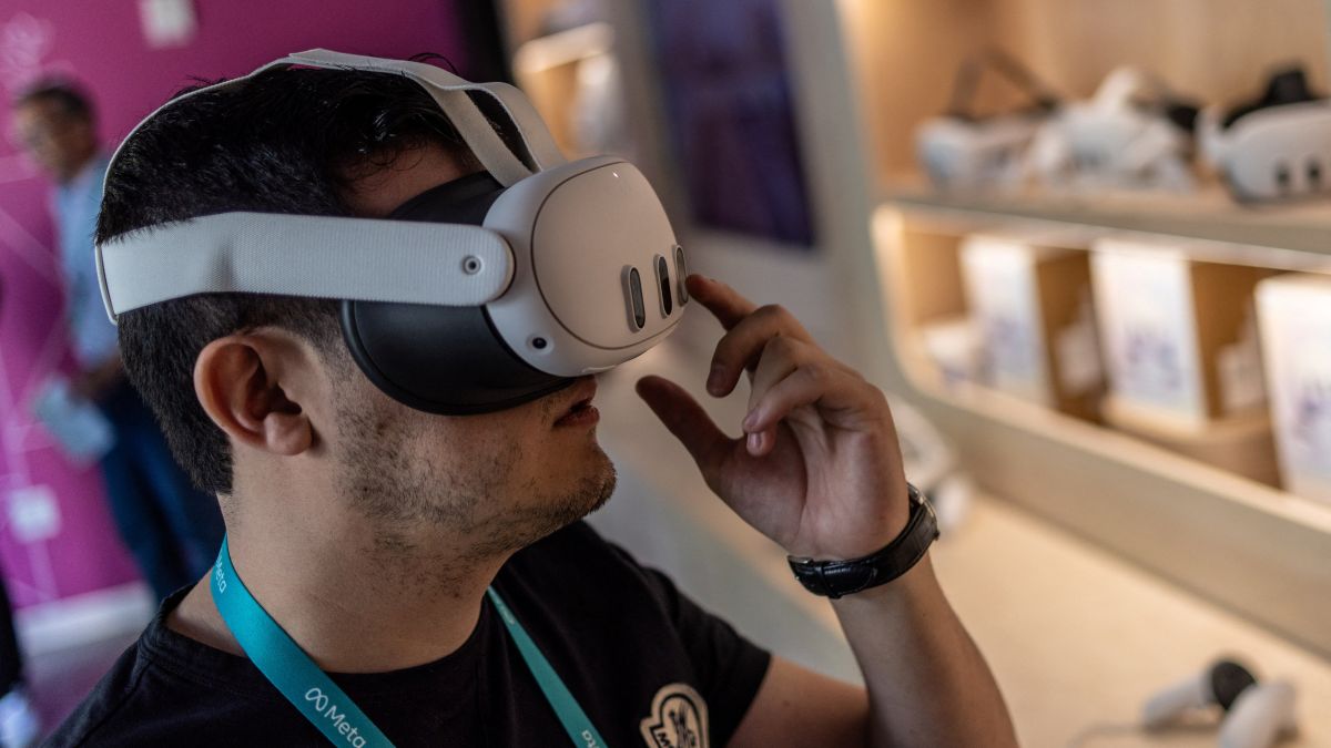 Meta&rsquo;s VR Headsets and AI Glasses Cost the Company $4.4 Billion in Q3 2025