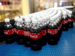Microsoft Wins 5-Year Deal With Coca-Cola to Supply Business Software