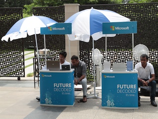 To Reach India&#039;s Small Businesses, Microsoft Bets on a Big, Blue Bus