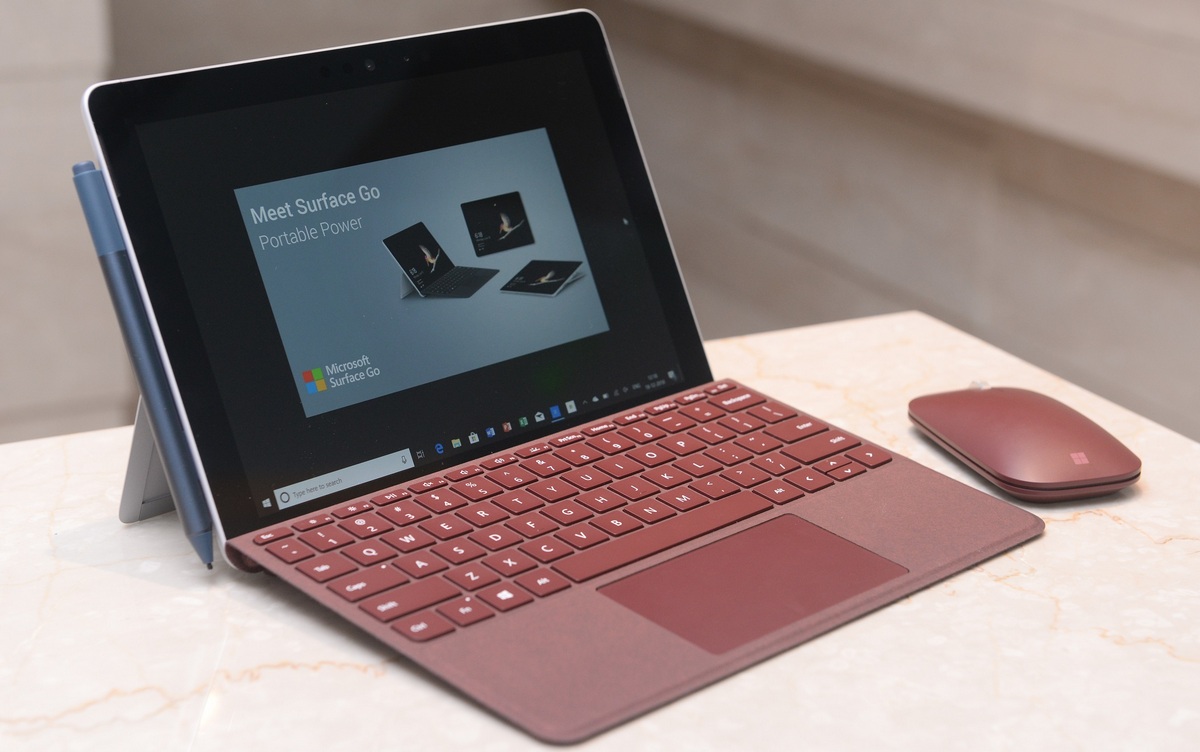 Microsoft Planning 9-Inch Foldable Surface Tablet That Runs Android Apps: IHS Markit