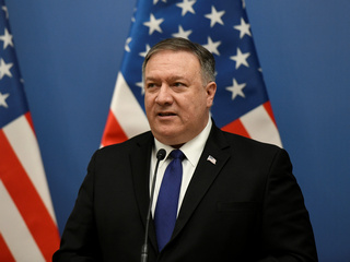 US Warns Hungary, Other Allies to Shun Business With Huawei