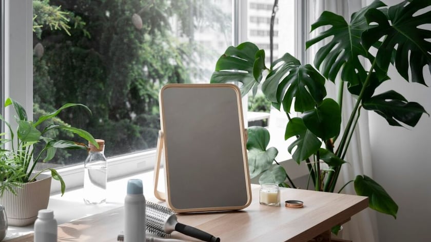 Trendy Mirrors For Dressing Table: Top 5 Picks From Myntra Trendy Mirrors For Dressing Table: Top 5 Picks From Myntra