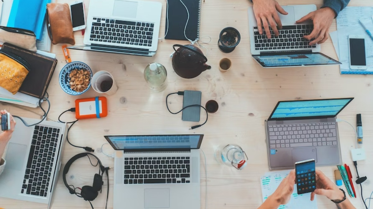 Technology Industry Allowing 'Deluge' of Misinformation to Drown Out Reliable Information, RSF Says