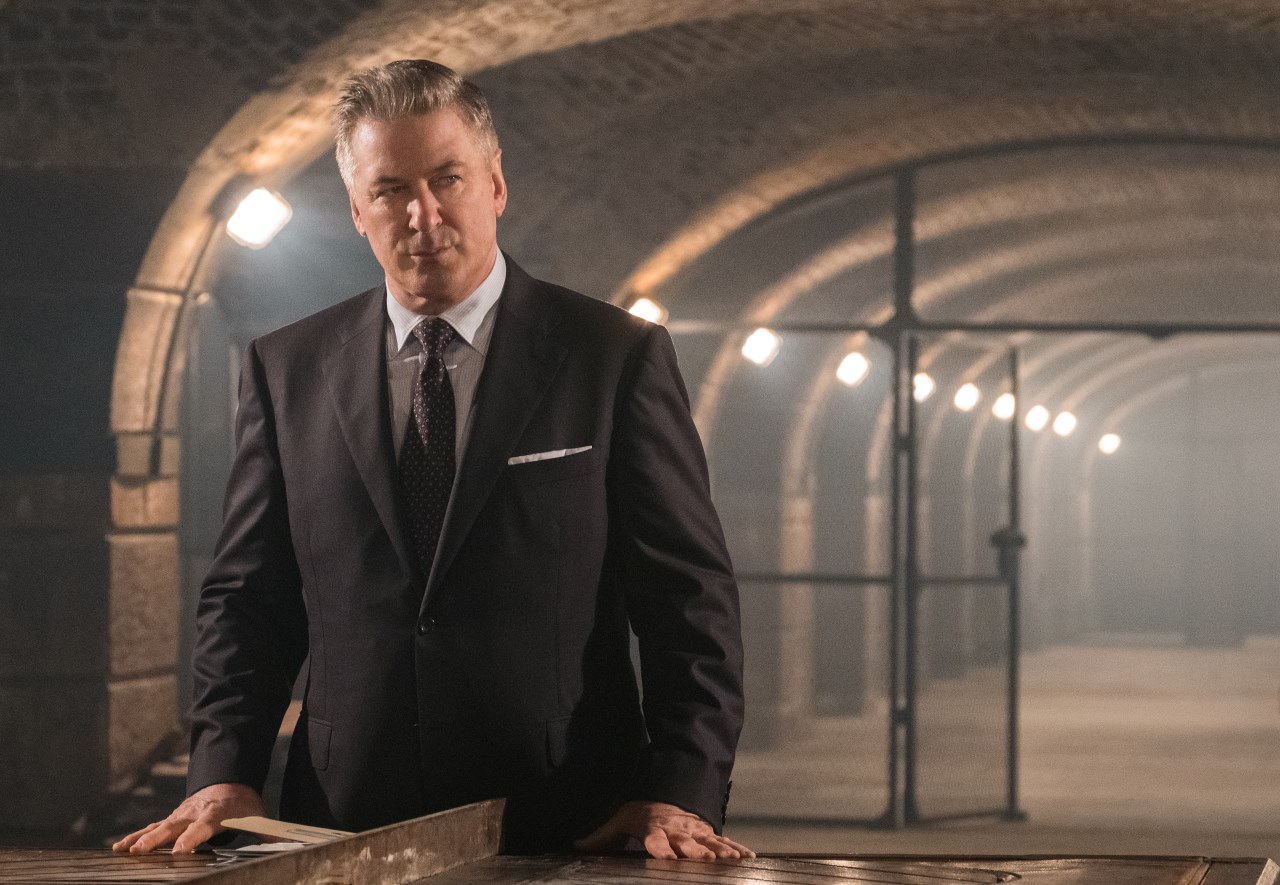 Joker Origin Movie Casts Alec Baldwin as Batman's Father: Report
