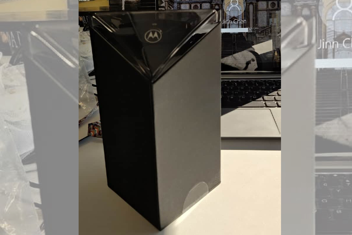 Motorola Razr (2019) Leaked in Production Unit Photos, 'Made in India' Retail Box Ahead of Launch: Report