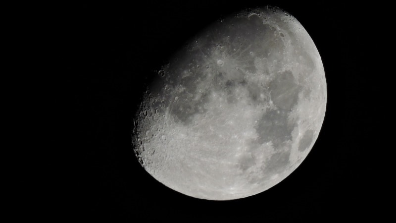 Russia Seeks New Cosmonauts for Manned Mission to Moon in 2031