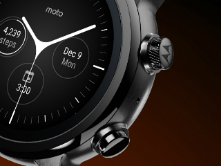 Moto 360 Returns as a Wear OS Smartwatch, but There&#039;s Another Big Difference