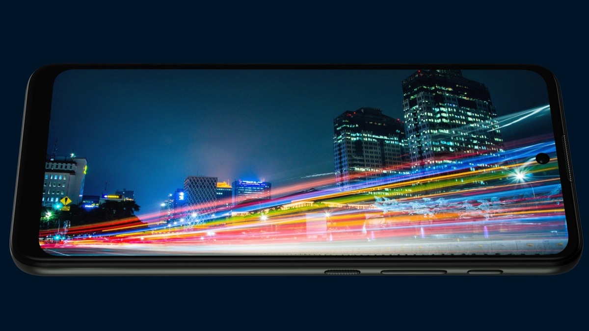 Moto E40 Official-Looking Renders Tip Triple Rear Cameras, Rear-Mounted Fingerprint Sensor