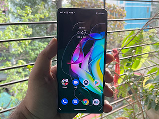 Motorola Edge 20 Review: Form and Function?