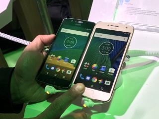 Moto G5, Moto G5 Plus First Look