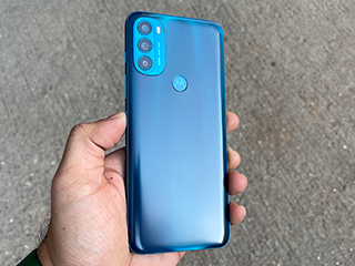 Moto G71 5G Review: Near-Perfect for Android Purists