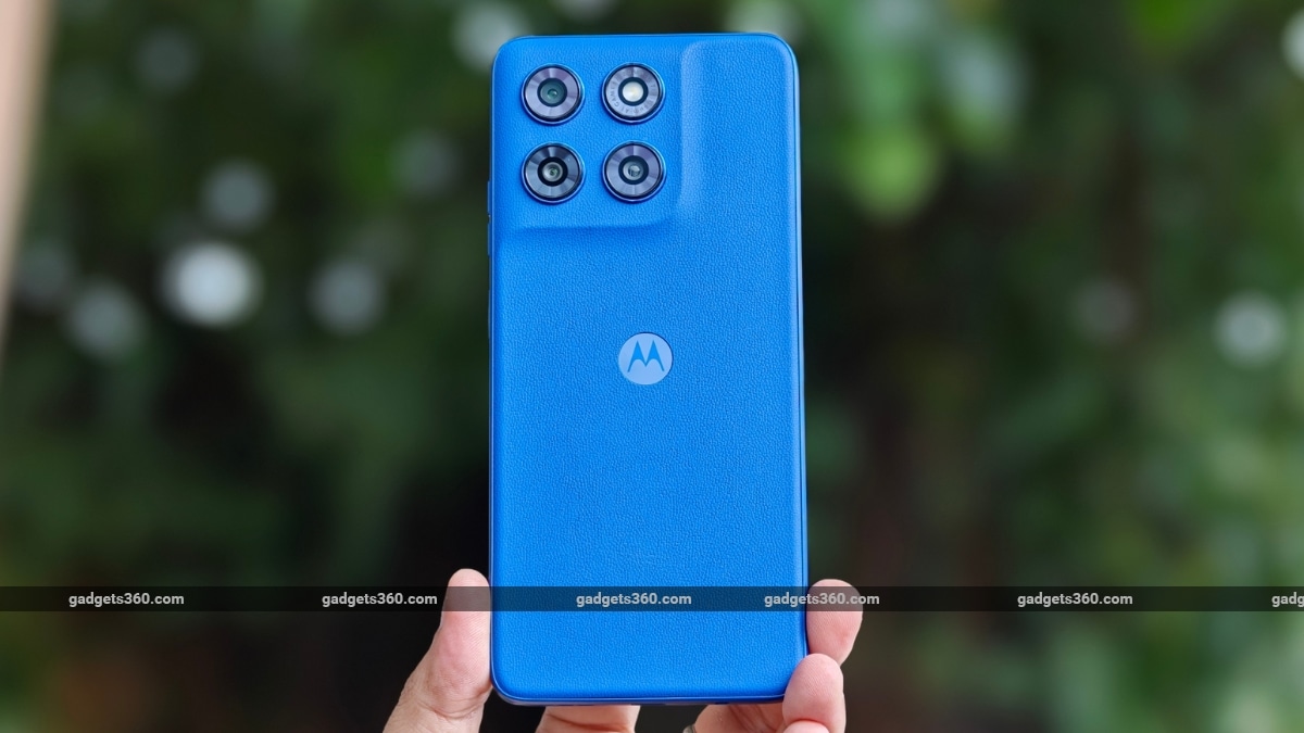 Moto G77 Power Review: Same Old Design, One Big Strength