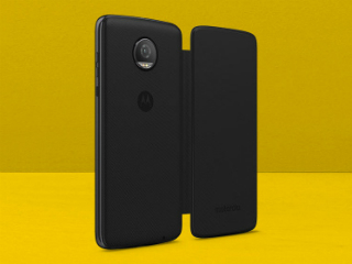Moto Folio Is the Cheapest Moto Mod for the Moto Z Range