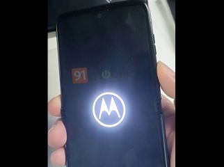 Motorola Razr 3 aka Maven Leaked in Photos, Resembles Samsung Galaxy Z Flip 3