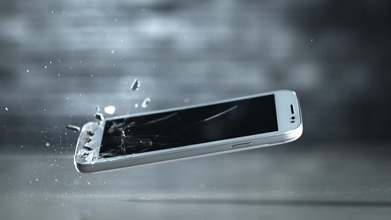 New 'Miracle Material' Could Make Cracked Phone Displays a Thing of the Past