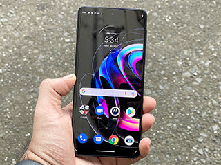 Motorola Edge 20 Pro Review: Should OnePlus be Worried?