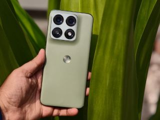 Motorola Edge 70 Pro Review: Sleek, Light, and Bright!