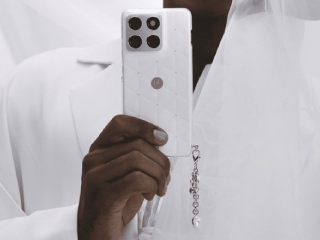 Motorola Edge 70 Special Edition Launched in Pantone&rsquo;s 2026 Colour of the Year with Swarovski Accents