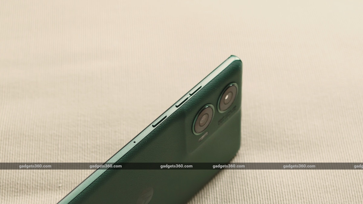 motorola moto g96 design buttons gadgets 360 Motorola  MotoG96