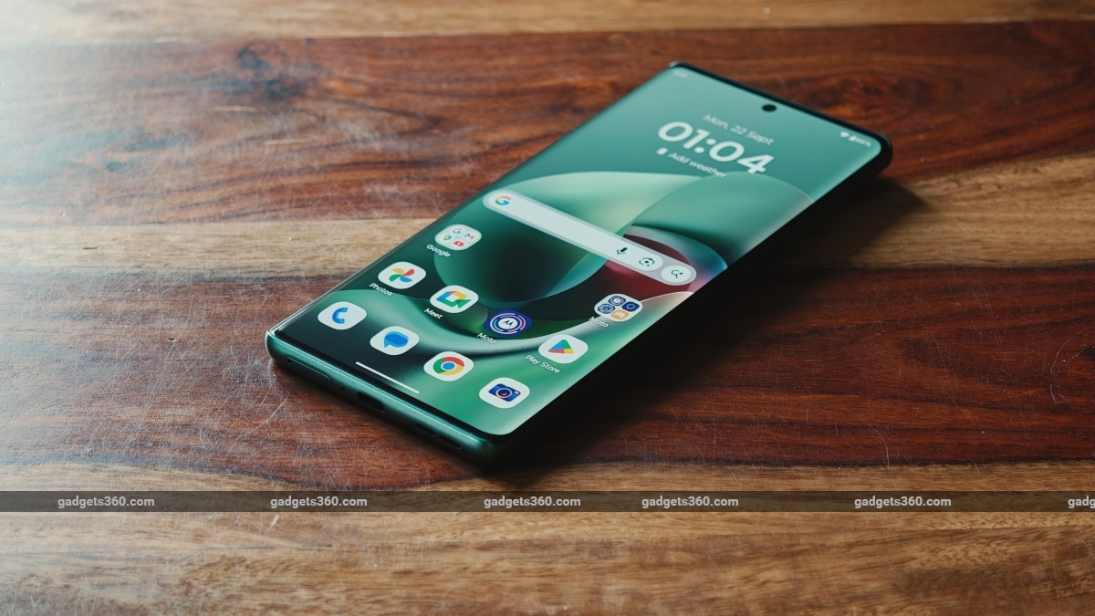 motorola moto g96 performance curved display gadgets 360 Motorola  MotoG96