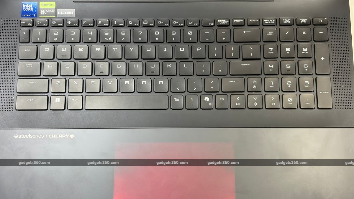 msi titan 18 hx ai review ndtv keyboard MSI