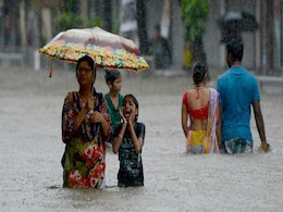 Mumbai Rains: Uber, Ola Drop Surge Pricing, Offer Free Pool Rides Mumbai Rains: Uber, Ola Drop Surge Pricing, Offer Free Pool Rides