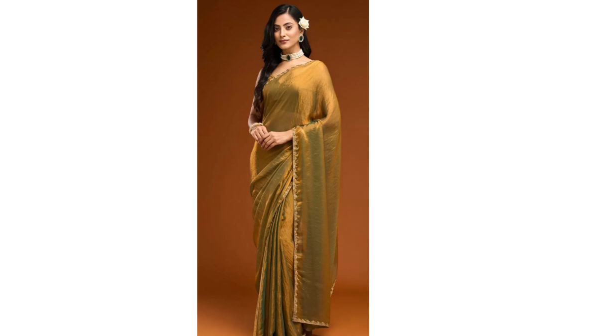 Best Deals on Women Ethnic Wear Best Deals on Women Ethnic Wear
