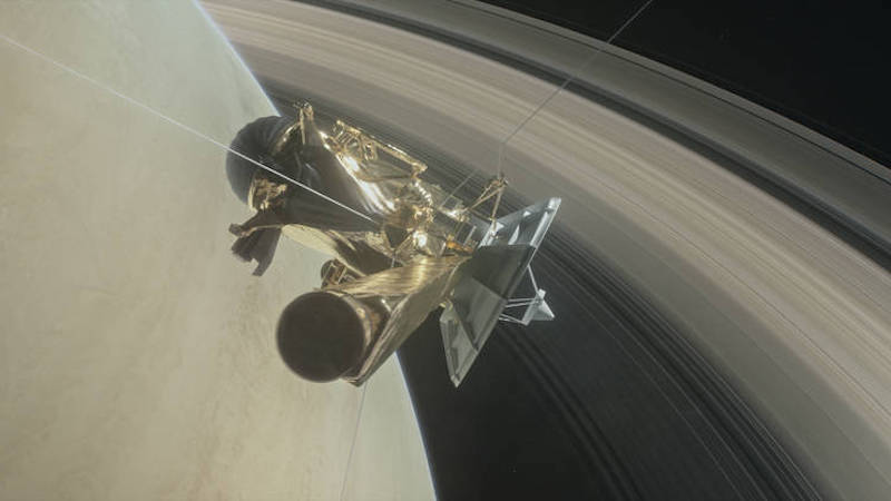 Cassini's First Dive Between Saturn and Its Rings Successful, Says NASA