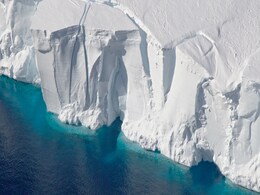 NASA’s Satellite Imagery Shows Antarctic Ice Shelf Crumbling Faster Than Imagined NASA’s Satellite Imagery Shows Antarctic Ice Shelf Crumbling Faster Than Imagined