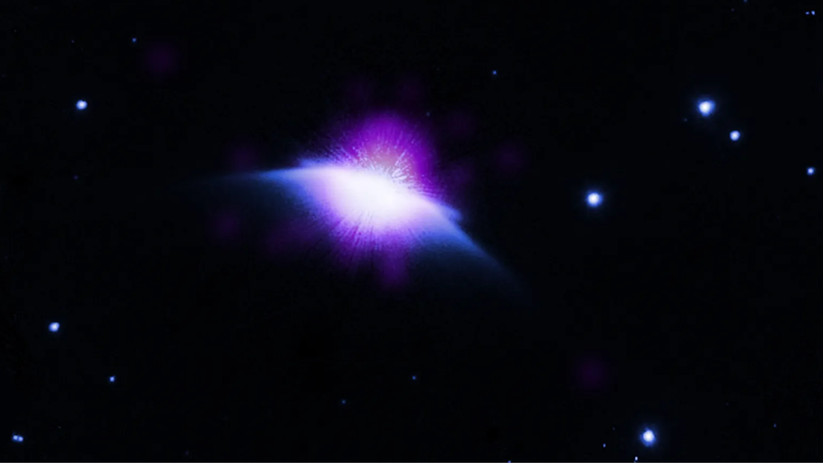 Chandra Detects Giant X-Ray Bubble Around Young Sun-Like Star HD 61005
