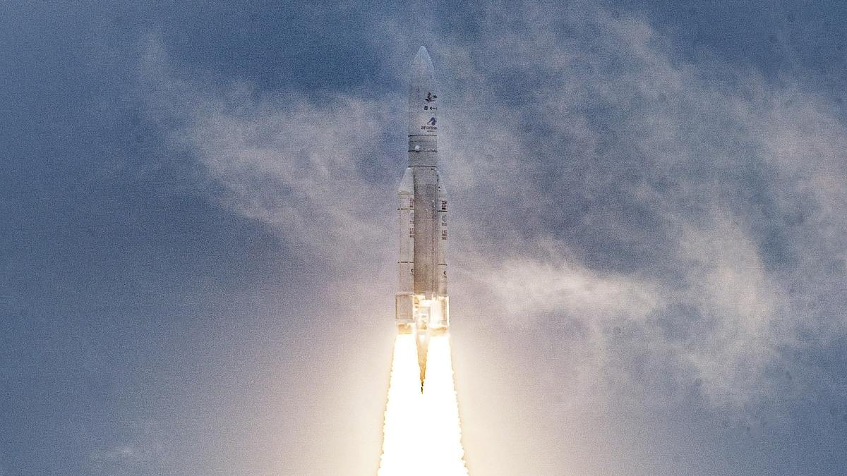 James Webb Space Telescope Launched Successfully, Sets Off on Million-Mile Voyage