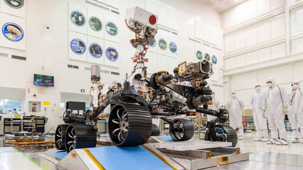 NASA's Next Mars Rover Perseverance Honours Medical Teams Fighting Coronavirus
