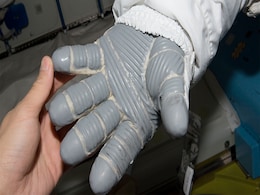 Menopause Symptom-Management Clothing Made Possible By NASA Technology Menopause Symptom-Management Clothing Made Possible By NASA Technology