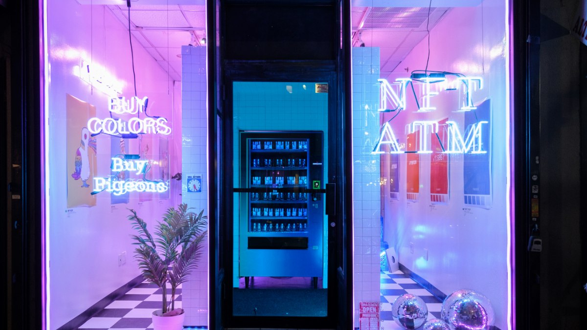 Neon Launches World&rsquo;s 1st NFT Vending Machine in New York City