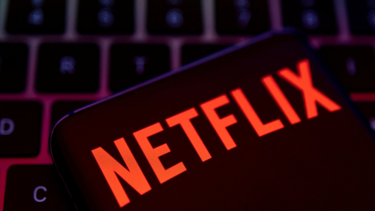Netflix&nbsp;Plans to Cut Spending by $300 Million; No Layoffs Expected: Report